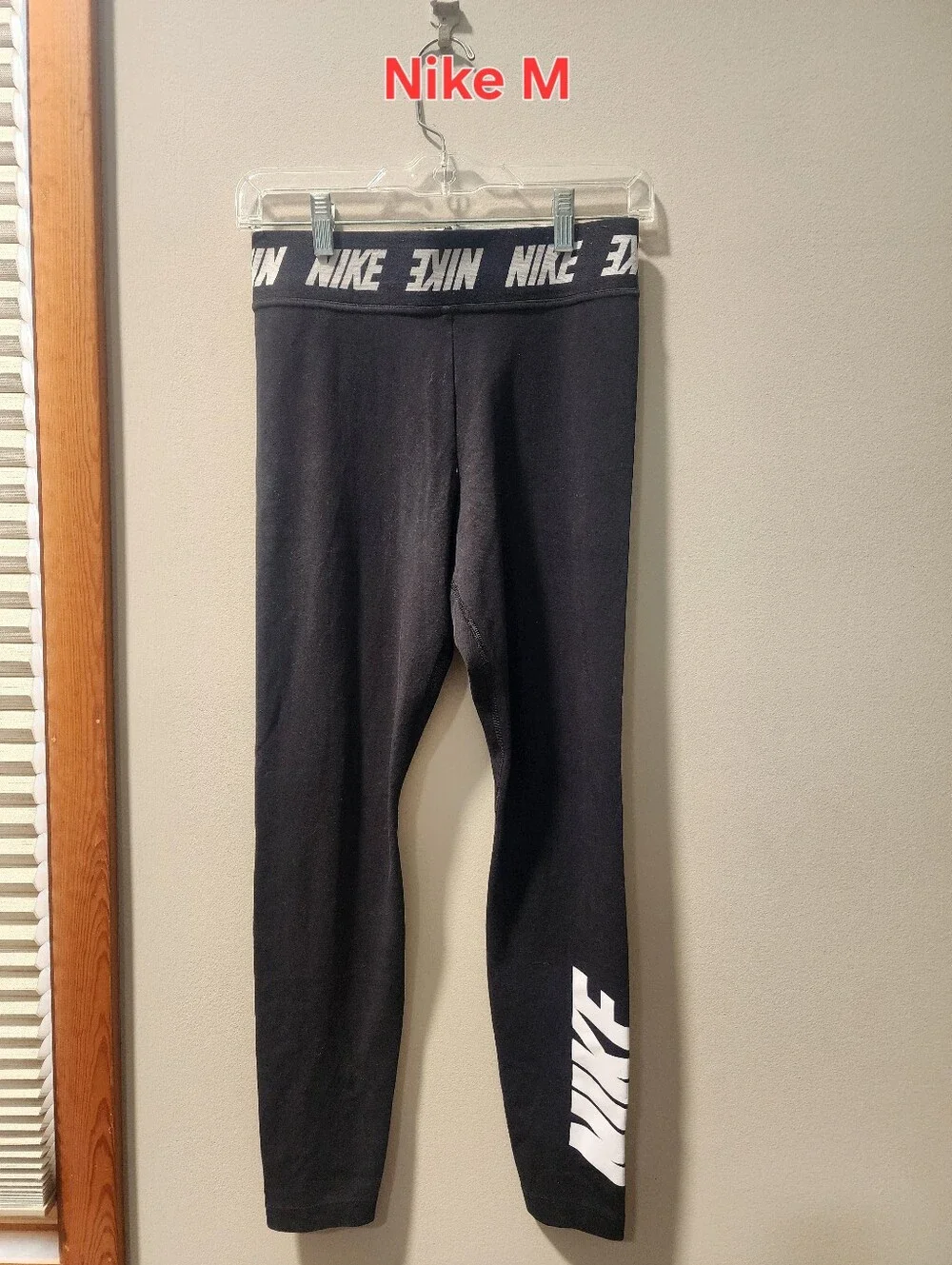 2 Nike Leggings